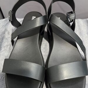 MIA Black Sandals Minimalist Design